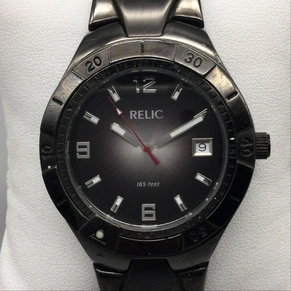 Relic Wet ZR11811 Mens Watch 40mm Black Dial Stainless Date New Battery 8.25